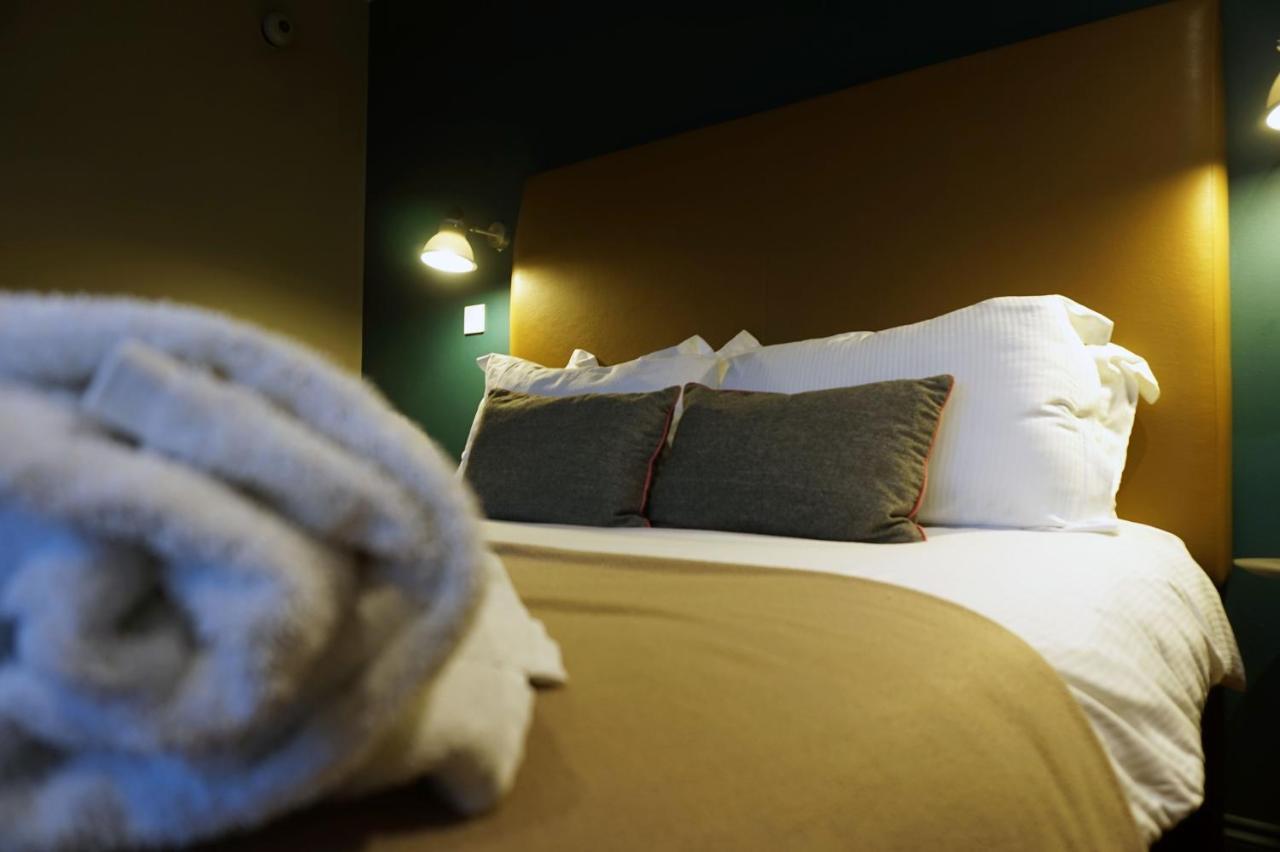 The Penny Farthing Hotel Berkhamsted Bagian luar foto