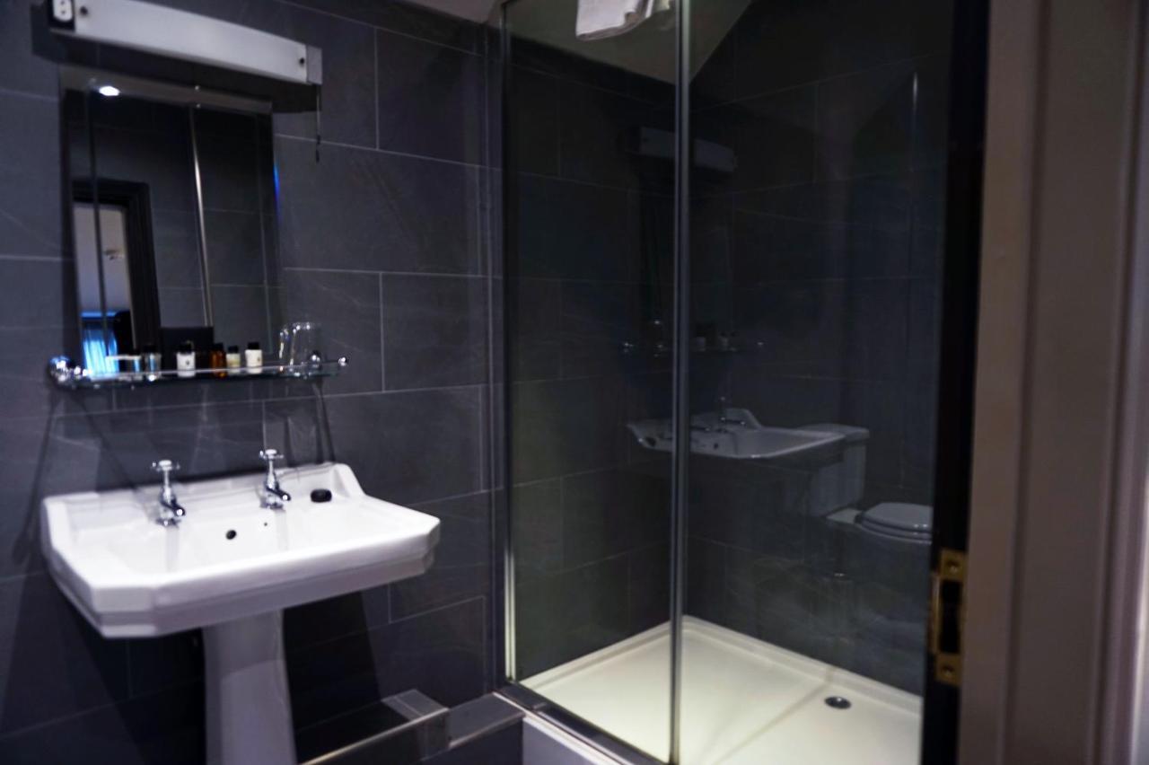 The Penny Farthing Hotel Berkhamsted Bagian luar foto