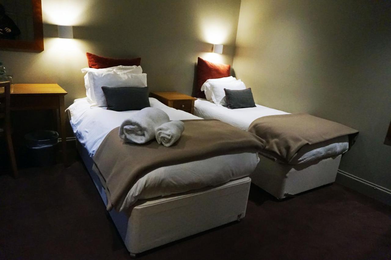 The Penny Farthing Hotel Berkhamsted Bagian luar foto