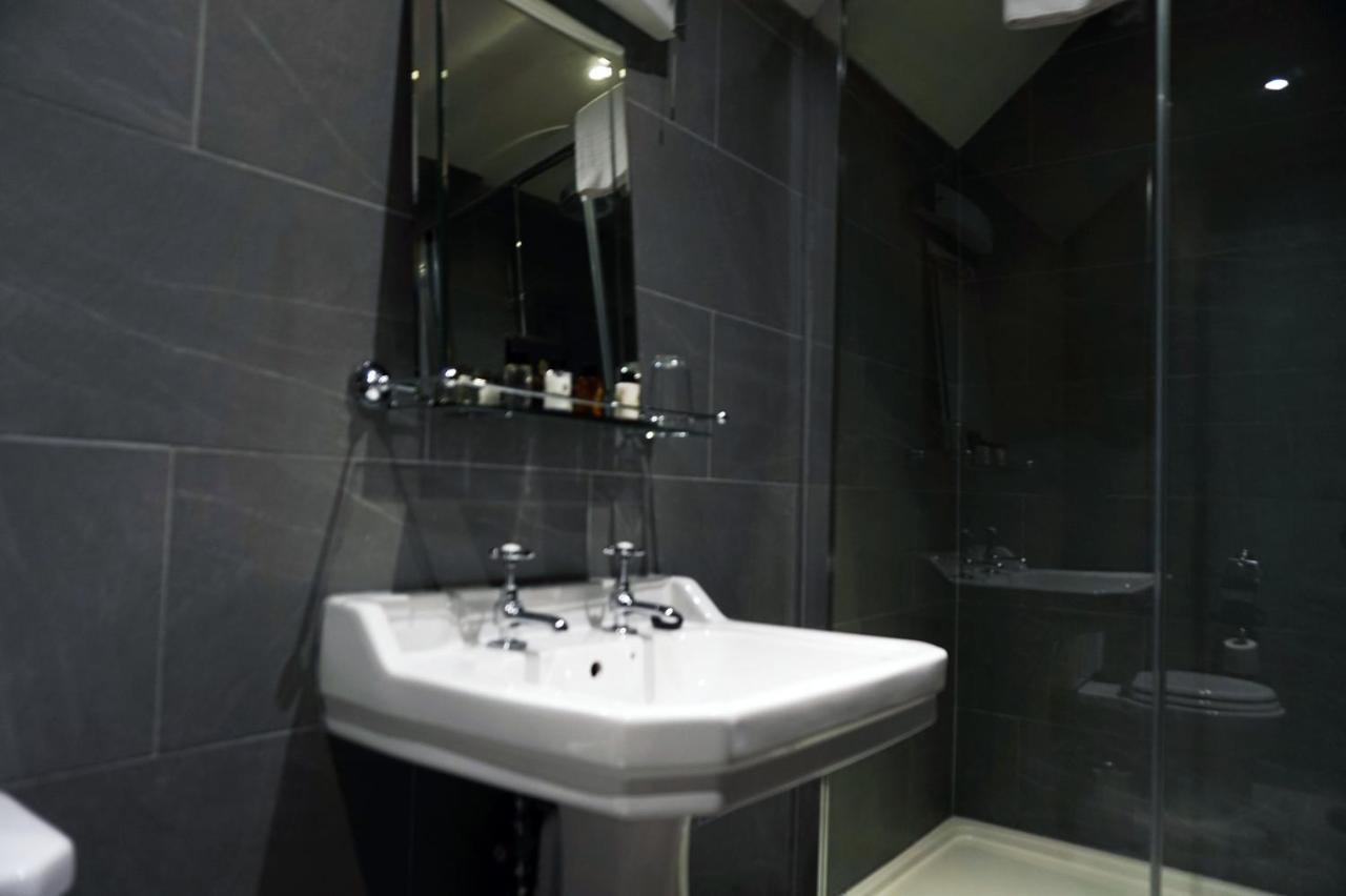 The Penny Farthing Hotel Berkhamsted Bagian luar foto
