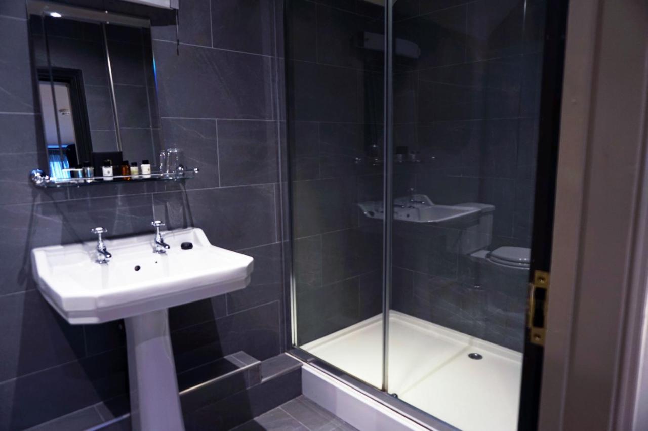 The Penny Farthing Hotel Berkhamsted Bagian luar foto